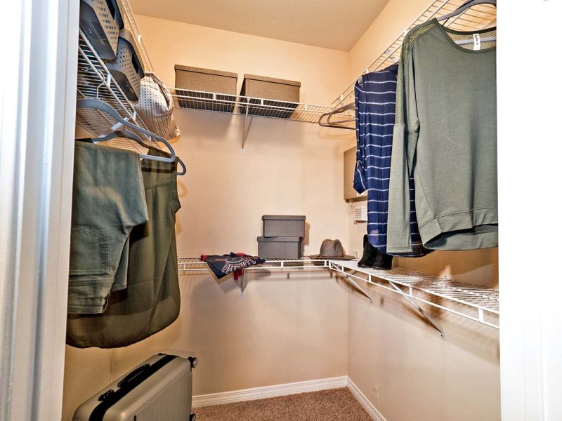 This image shows the premium apartment feature that includes a walk-in closet that was suitable for garments.